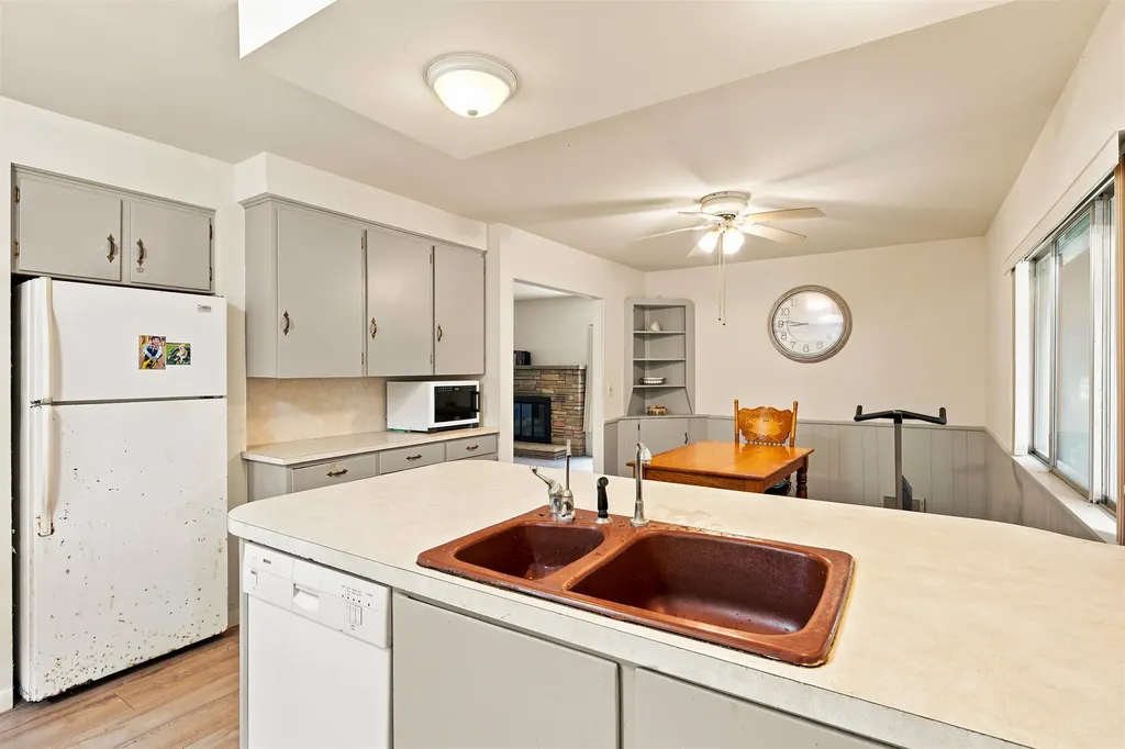 609 Buckley Elk Rapids Township MI 49629