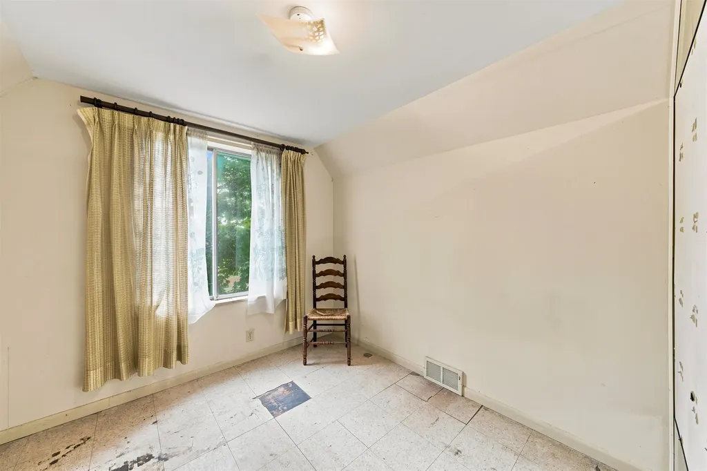 609 Buckley Elk Rapids Township MI 49629