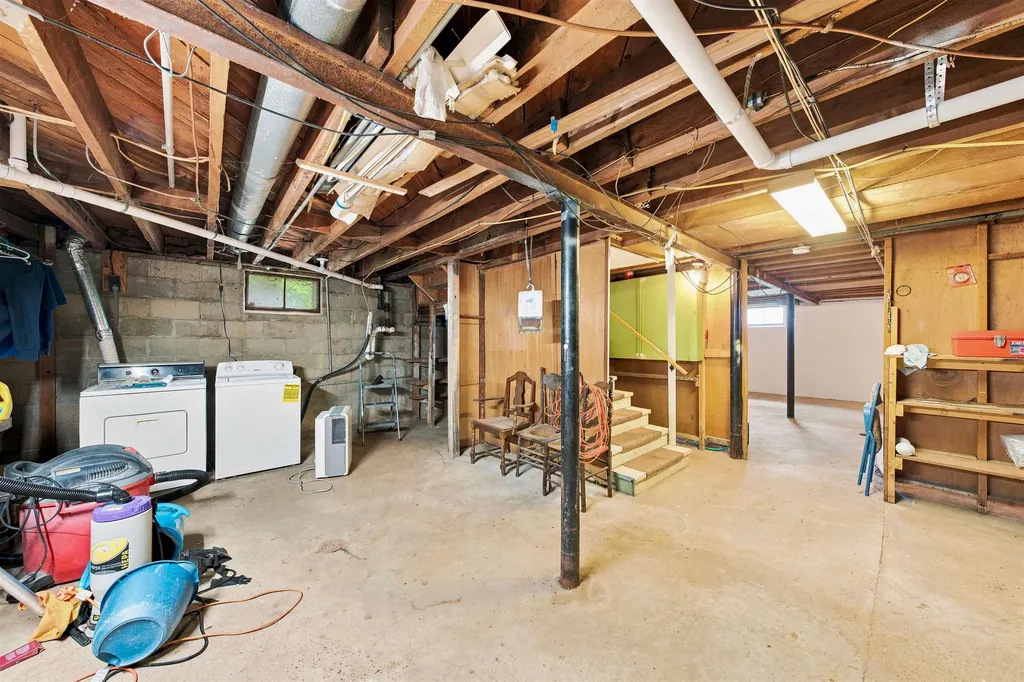 609 Buckley Elk Rapids Township MI 49629