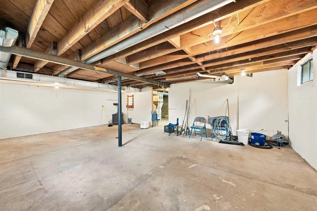 609 Buckley Elk Rapids Township MI 49629