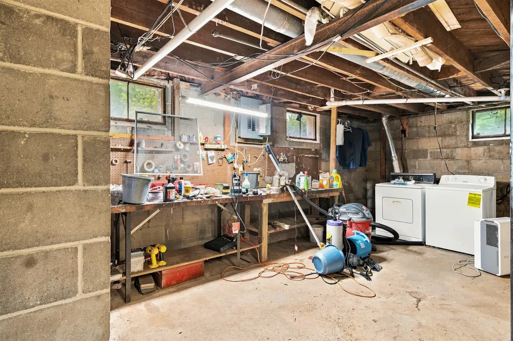 609 Buckley Elk Rapids Township MI 49629