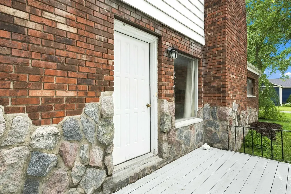 609 Buckley Elk Rapids Township MI 49629