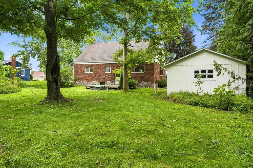 609 Buckley Elk Rapids Township MI 49629