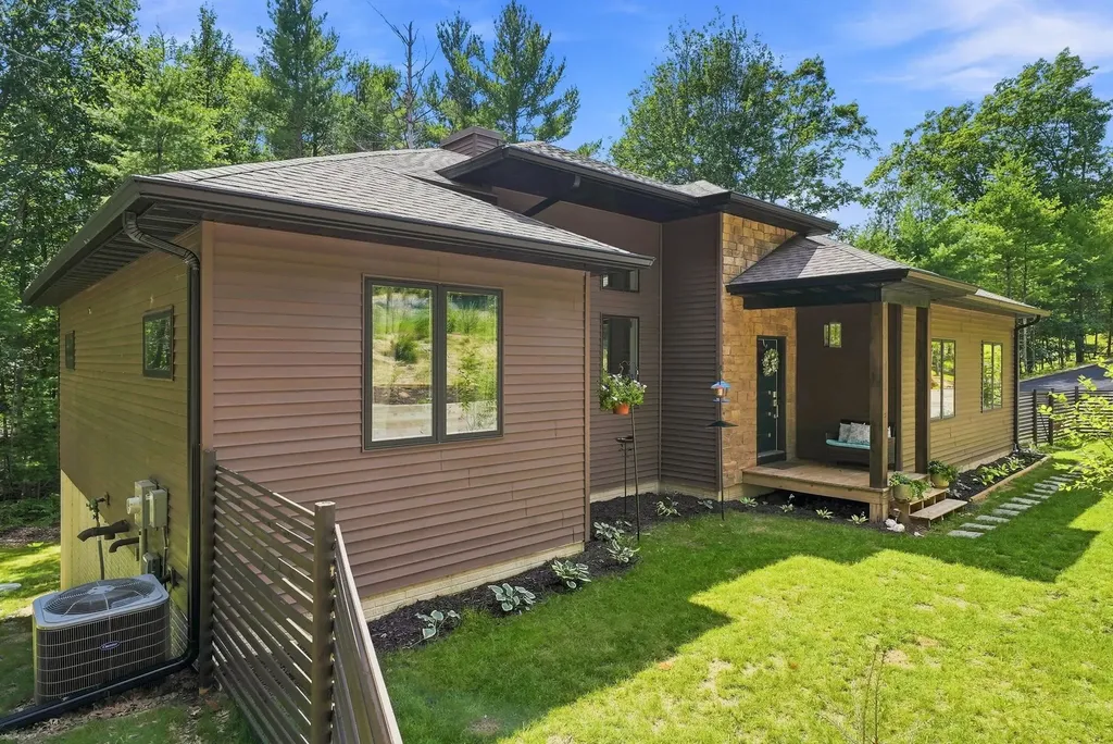 5346 Trager Road East Bay Township MI 49696