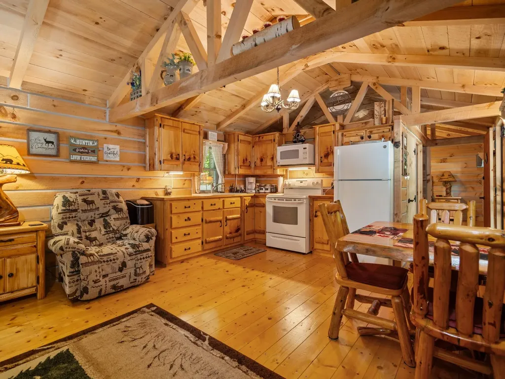 4286 NE Pike Street Coldsprings Township MI 49646