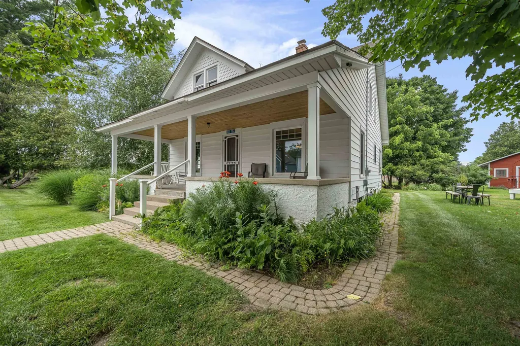 10176 Niagara Street Empire Township MI 49630