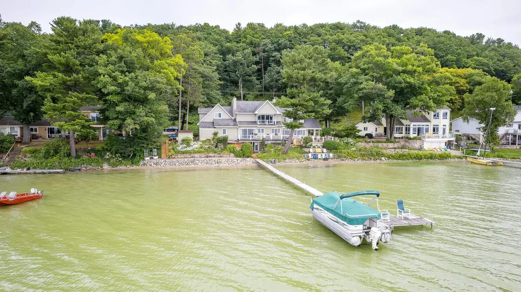 7243 Deadstream Road Lake Township MI 49640