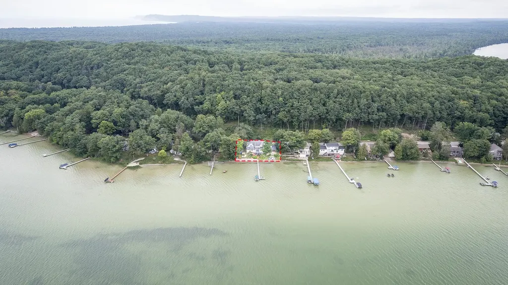 7243 Deadstream Road Lake Township MI 49640