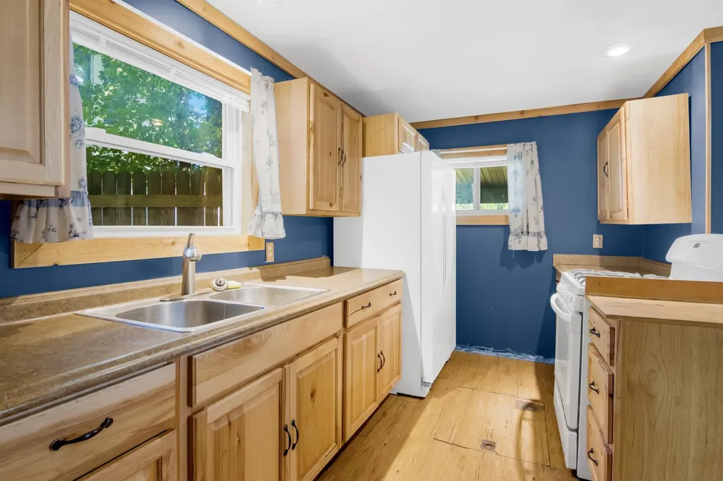 8087 W State Street Central Lake Township MI 49622