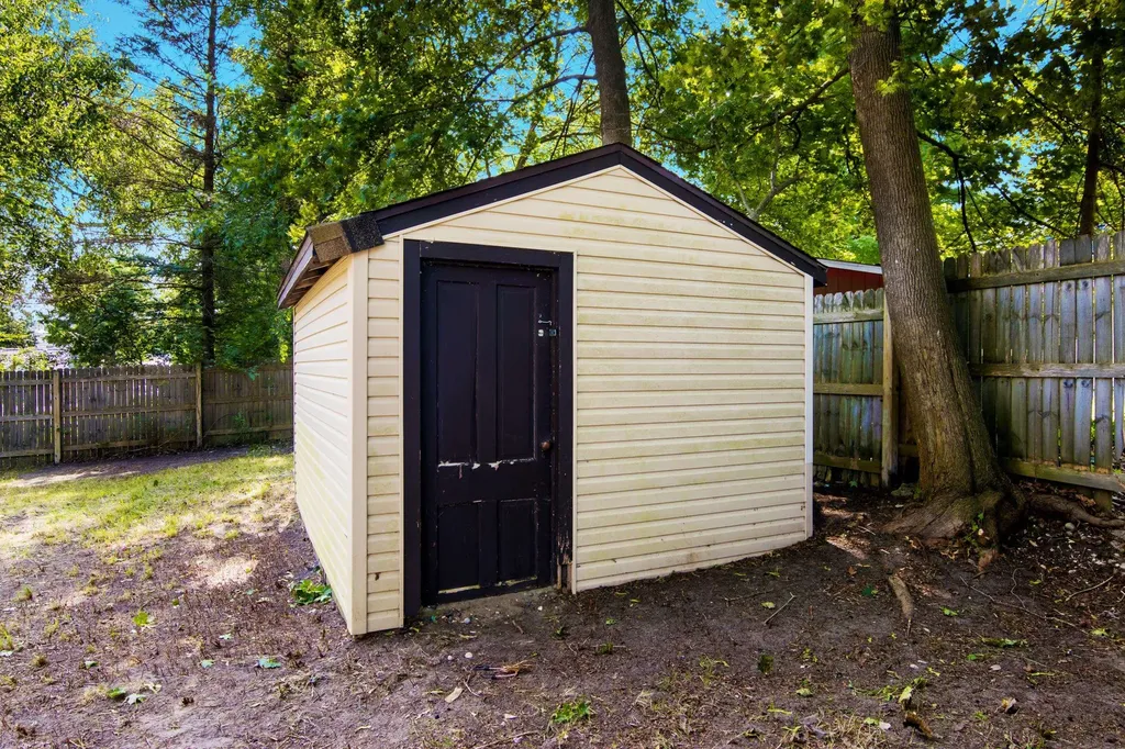 8087 W State Street Central Lake Township MI 49622