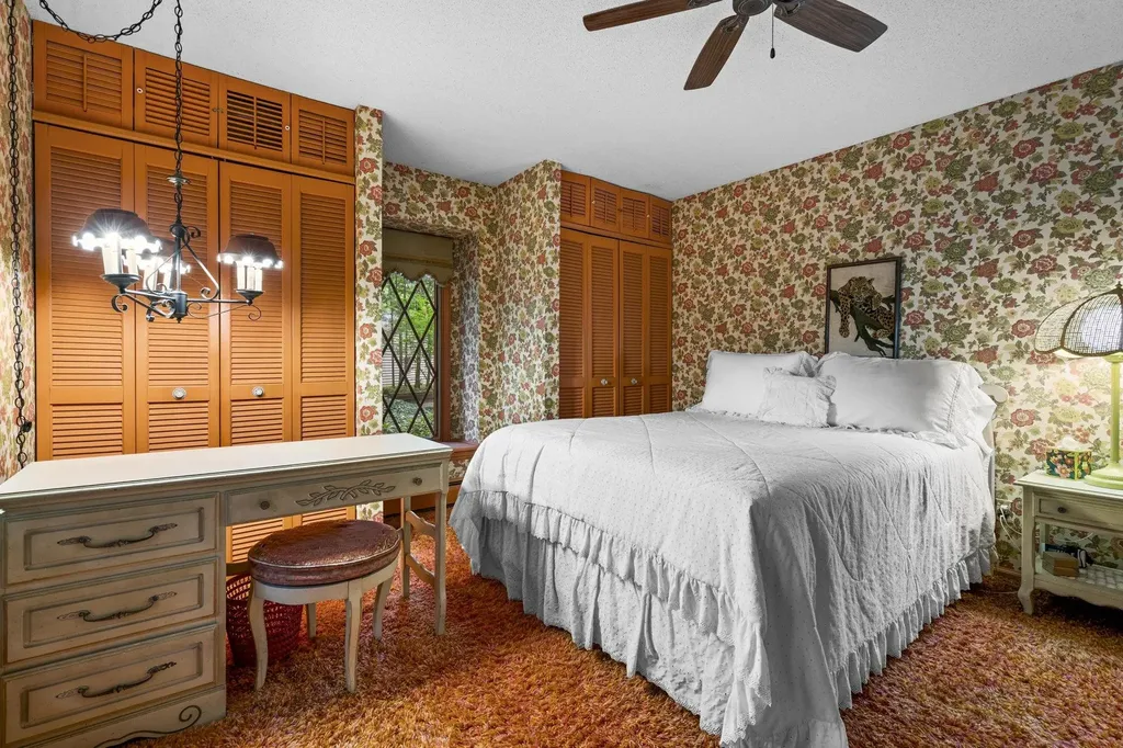 6575 Franklin Woods Peninsula Township MI 49686