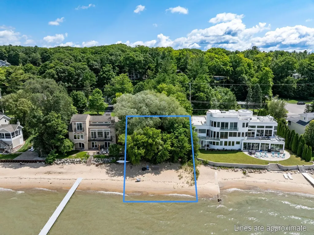 6575 Franklin Woods Peninsula Township MI 49686