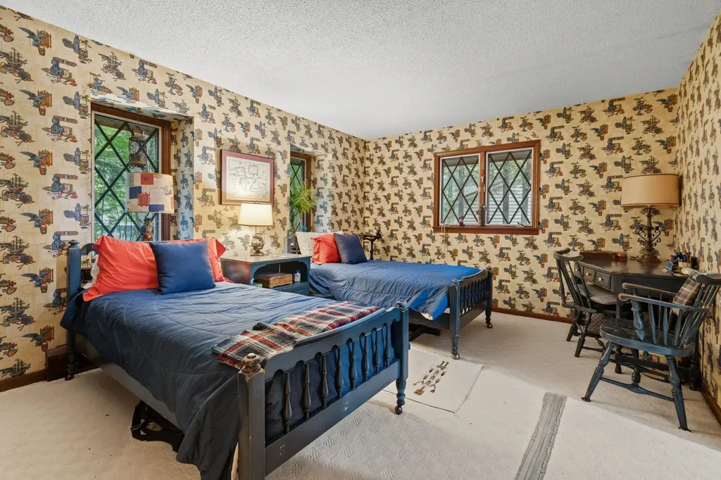 6575 Franklin Woods Peninsula Township MI 49686