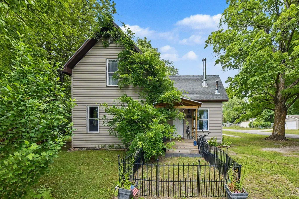 14596 Thompson Avenue Thompsonville Village MI 49683
