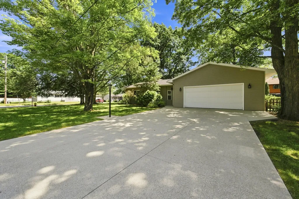 123 Alexander Street Cadillac City MI 49601