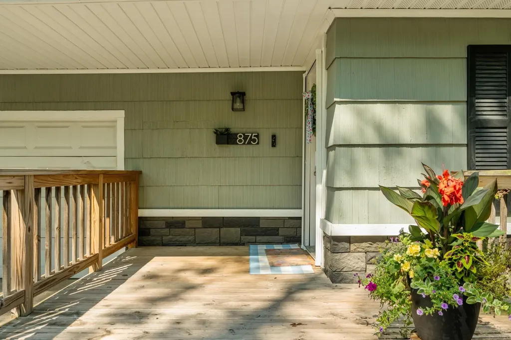 875 Indian Trail Boulevard East Bay Township MI 49686