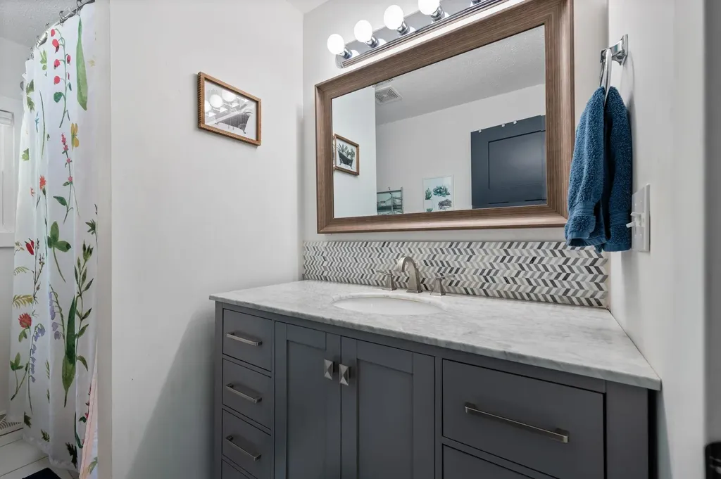 875 Indian Trail Boulevard East Bay Township MI 49686