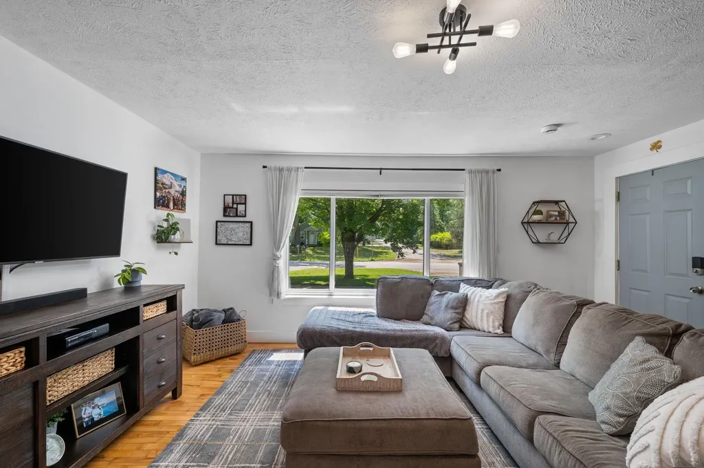 875 Indian Trail Boulevard East Bay Township MI 49686