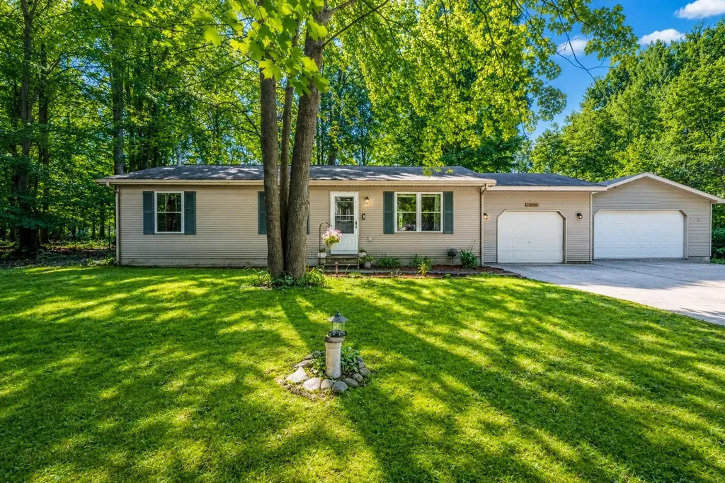 20788 White Oak Drive Almira Township MI 49650