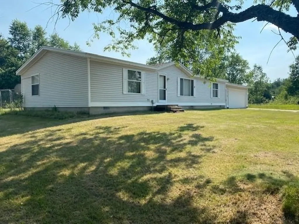 10559 Rosted Road Lake Township MI 49651
