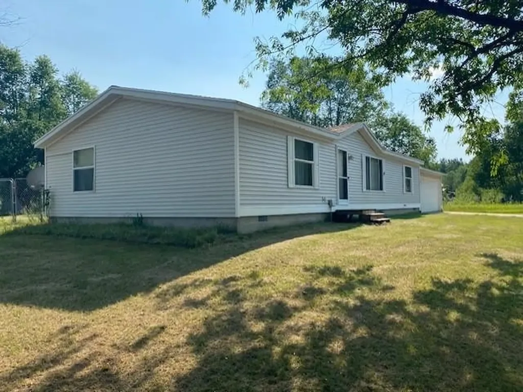 10559 Rosted Road Lake Township MI 49651
