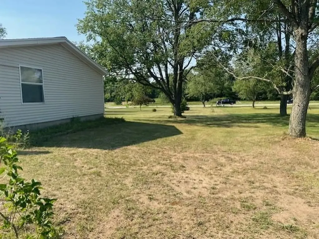 10559 Rosted Road Lake Township MI 49651