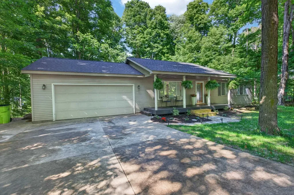 1970 Sparrow Drive East Bay Township MI 49696