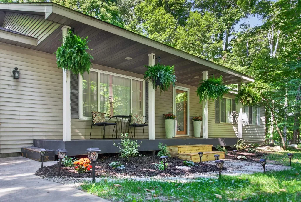 1970 Sparrow Drive East Bay Township MI 49696