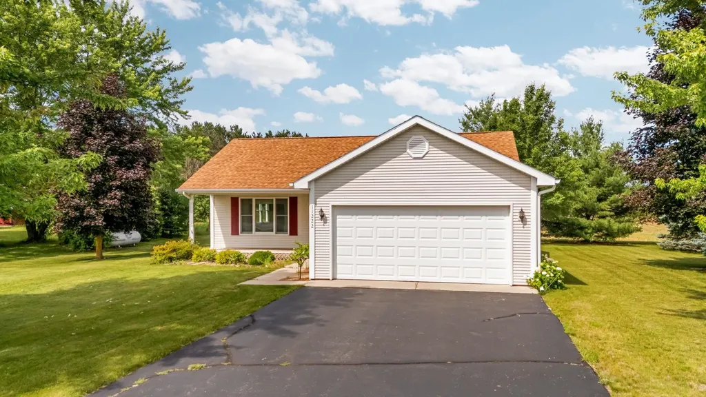 11222 Blackman Road Paradise Township MI 49649