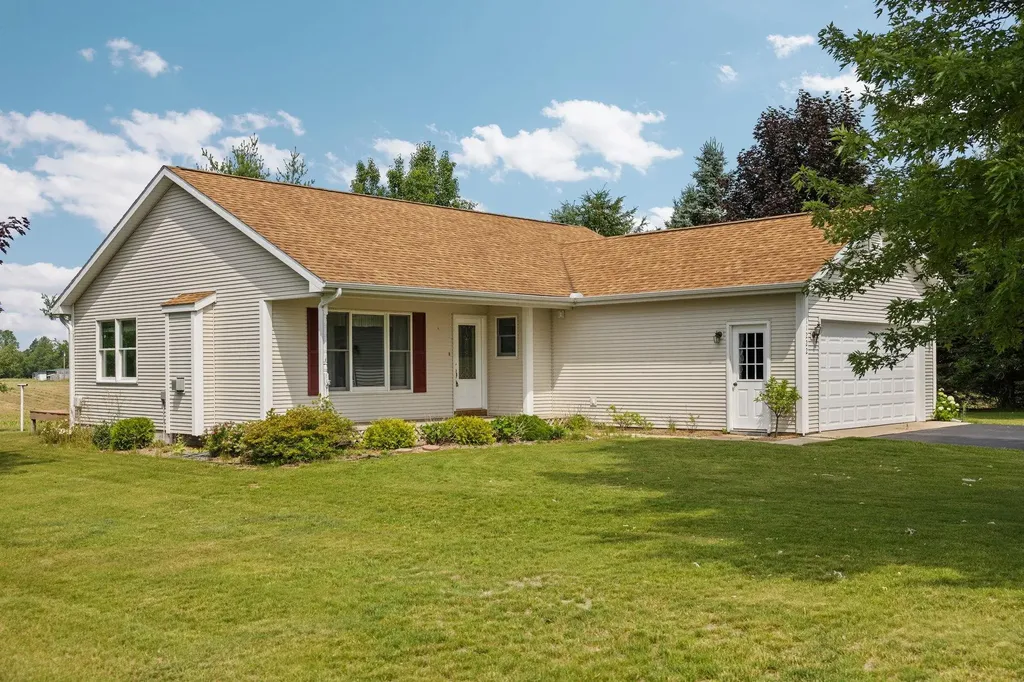 11222 Blackman Road Paradise Township MI 49649