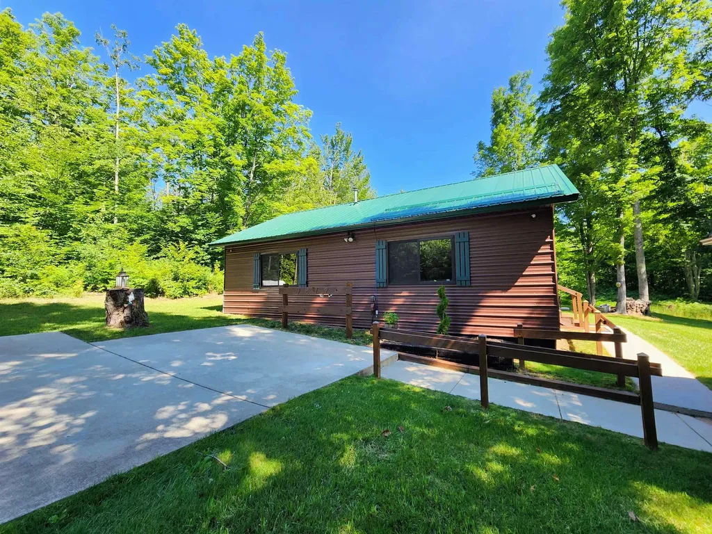 9817 Montrose Drive Mancelona Township MI 49659