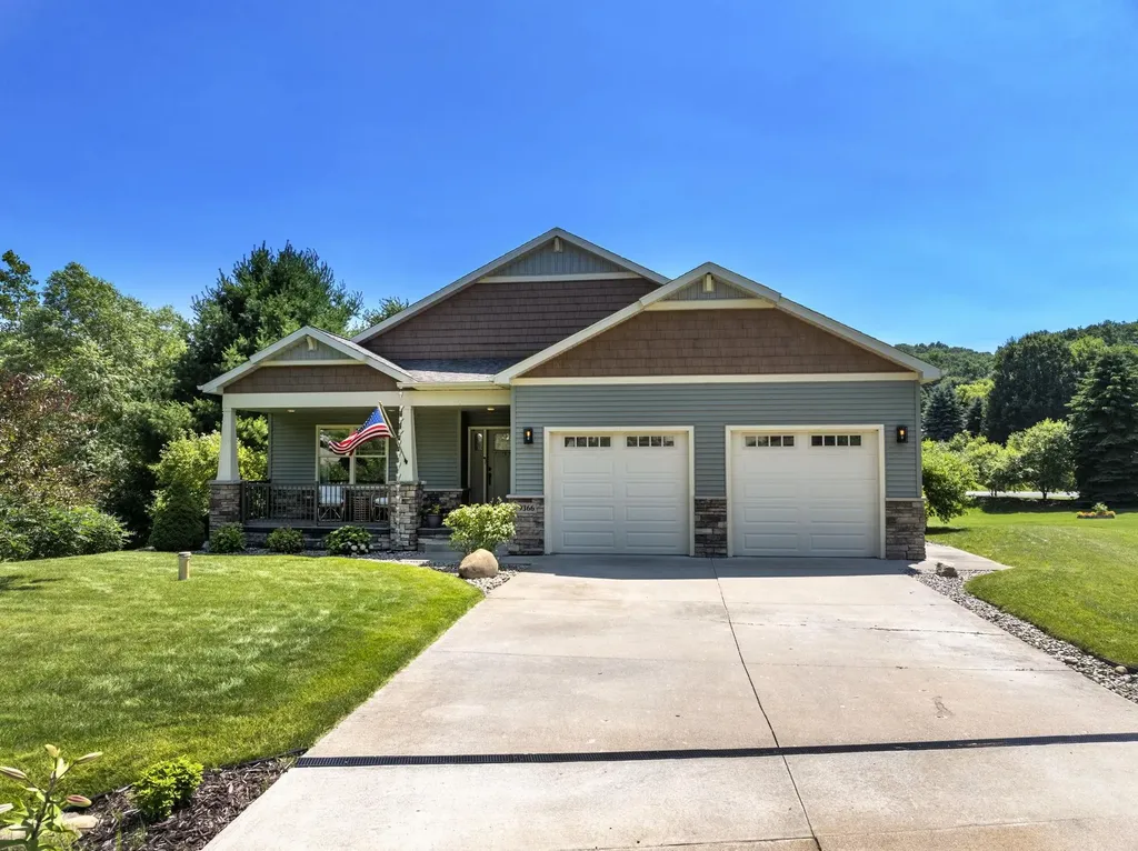 9366 E Summerfield Drive Elmwood Charter Township MI 49684