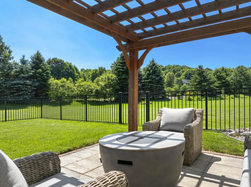 9366 E Summerfield Drive Elmwood Charter Township MI 49684