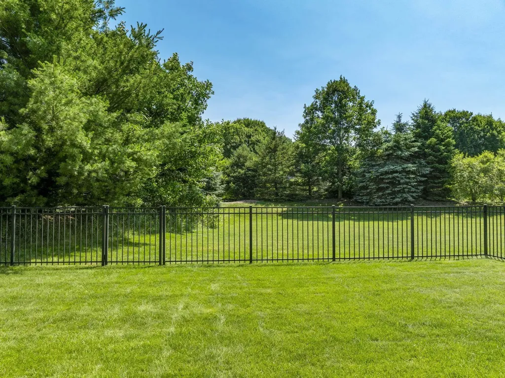 9366 E Summerfield Drive Elmwood Charter Township MI 49684