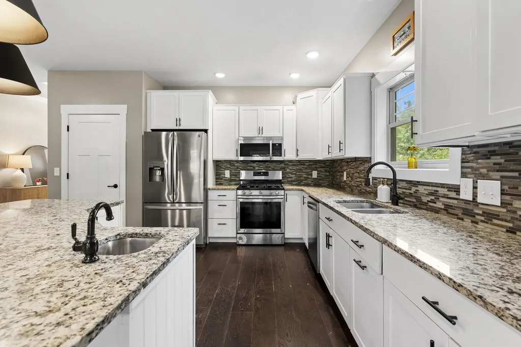 9366 E Summerfield Drive Elmwood Charter Township MI 49684