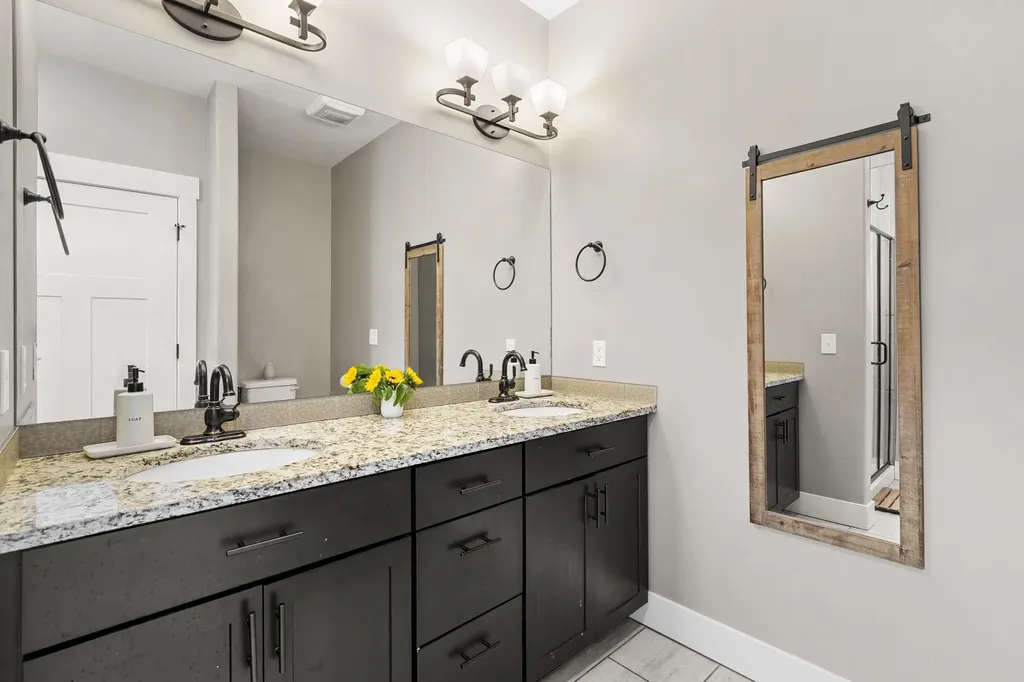 9366 E Summerfield Drive Elmwood Charter Township MI 49684