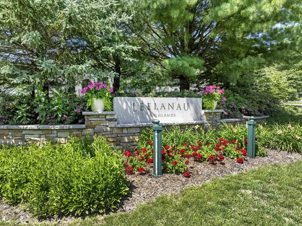 9366 E Summerfield Drive Elmwood Charter Township MI 49684