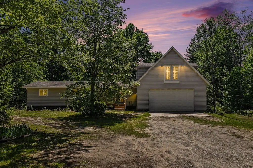 3432 Woodman Road, SW Kalkaska Township MI 49680