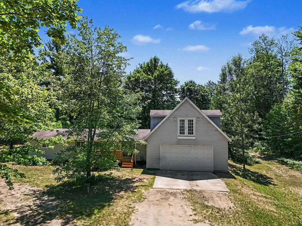 3432 Woodman Road, SW Kalkaska Township MI 49680