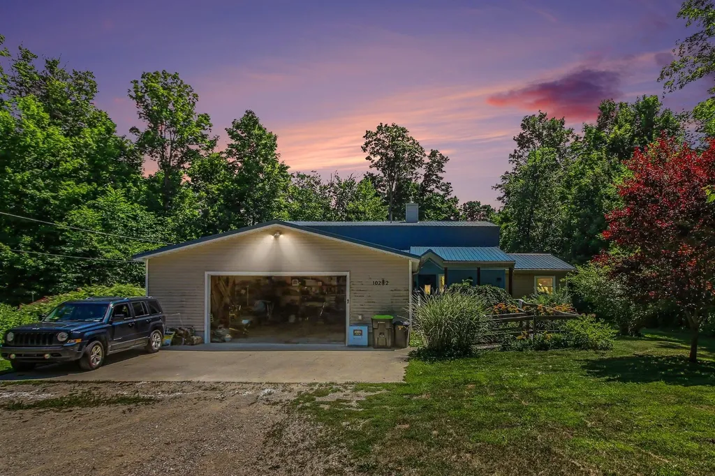 10212 E 48 Road Clam Lake Township MI 49601
