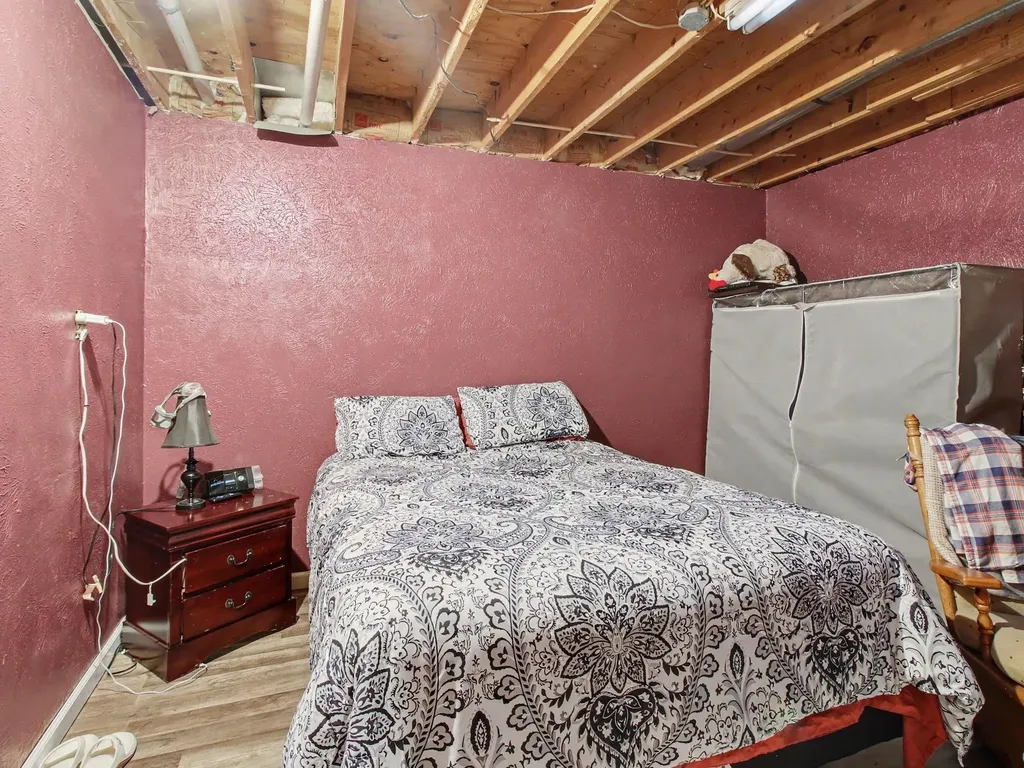 10212 E 48 Road Clam Lake Township MI 49601