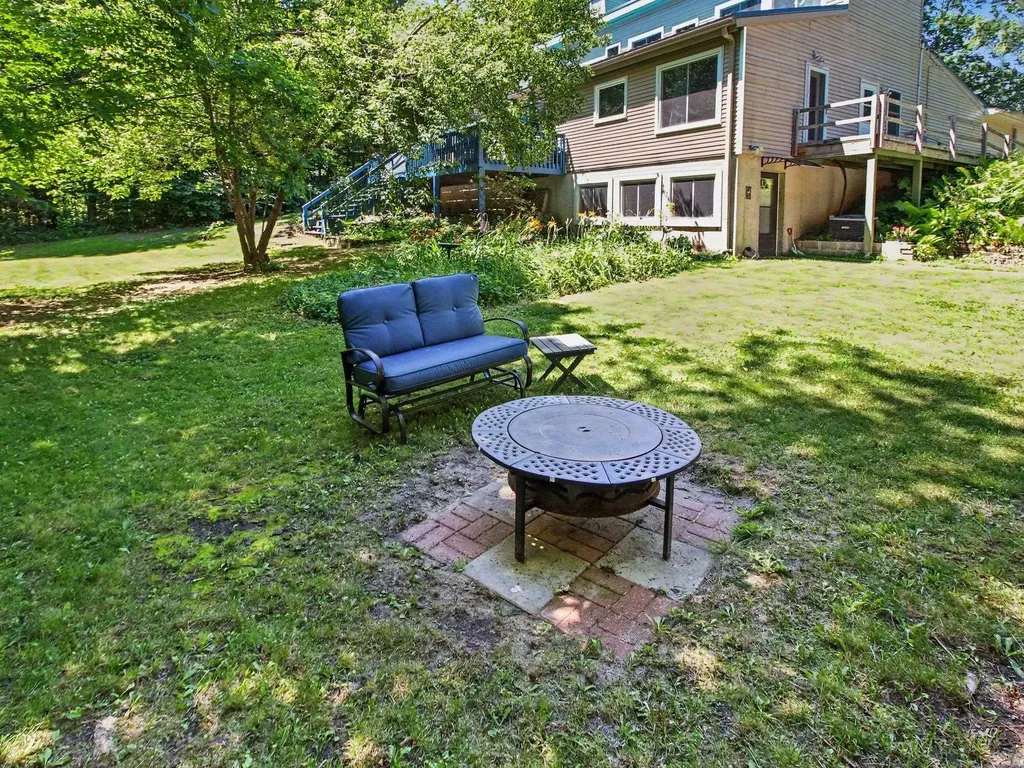 10212 E 48 Road Clam Lake Township MI 49601