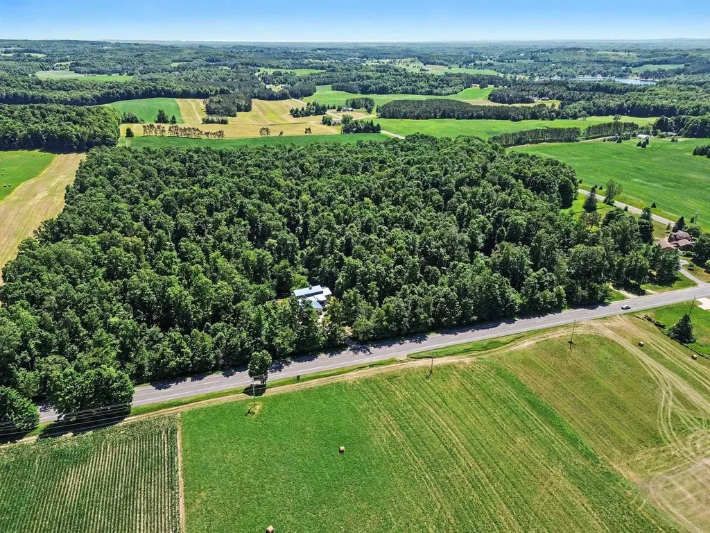10212 E 48 Road Clam Lake Township MI 49601
