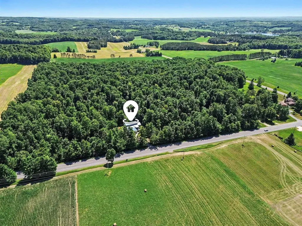 10212 E 48 Road Clam Lake Township MI 49601