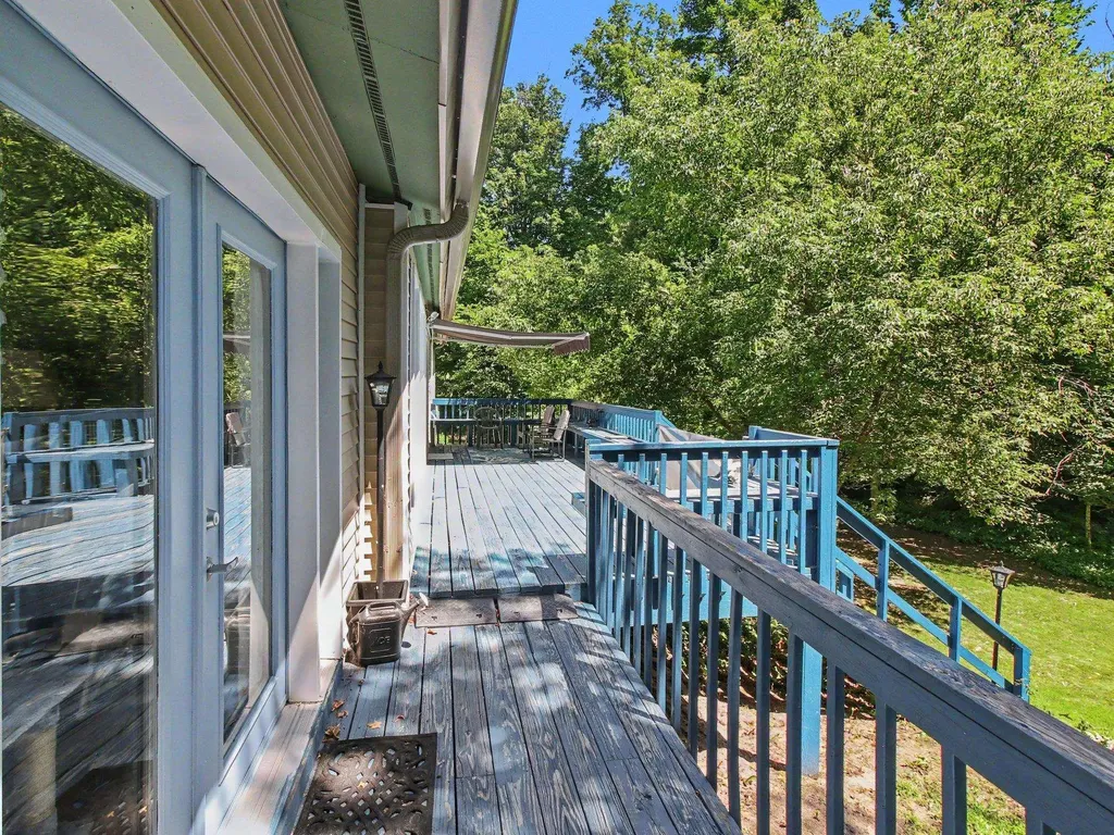 10212 E 48 Road Clam Lake Township MI 49601