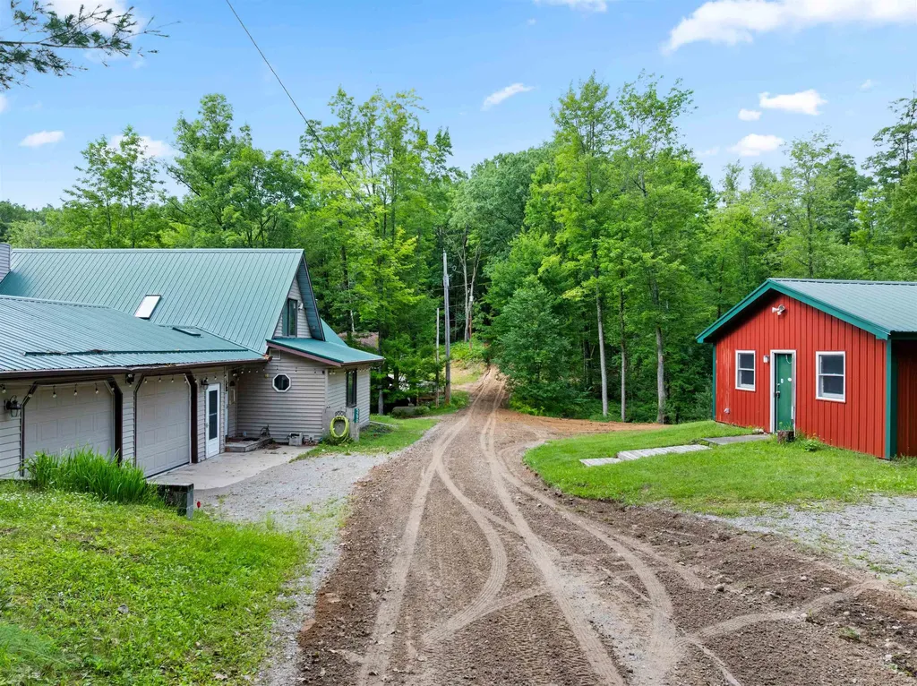 5290 E Twin Lake Road Big Creek Township MI 48654