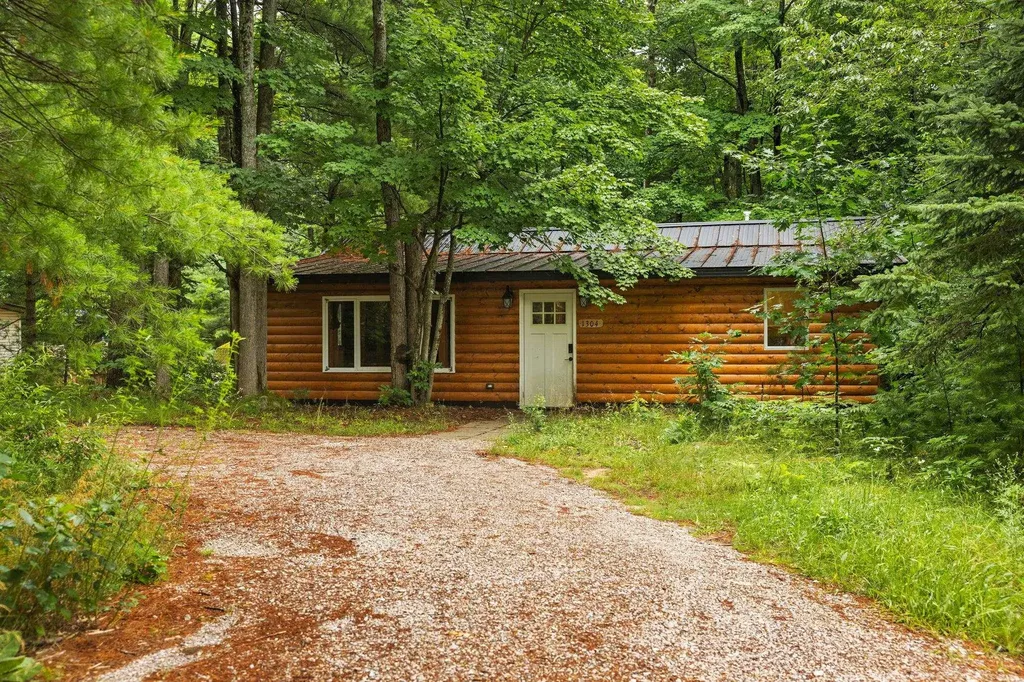 1304 Poplar Drive, NE Kalkaska Township MI 49646
