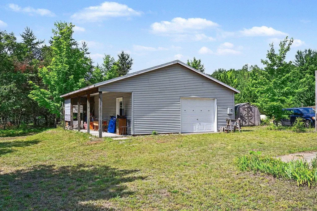 509 Gitchegumee Drive Hanover Township MI 49620