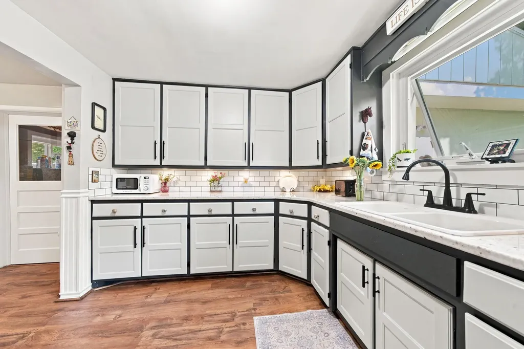 10581 E Grandview Road Elmwood Charter Township MI 49684
