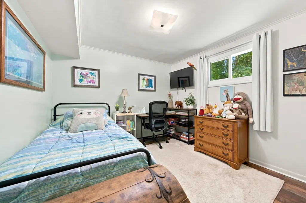 10581 E Grandview Road Elmwood Charter Township MI 49684